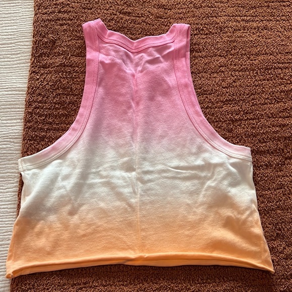 Wsly super soft crop top (gradient) orange/pink/ white - Picture 4 of 4